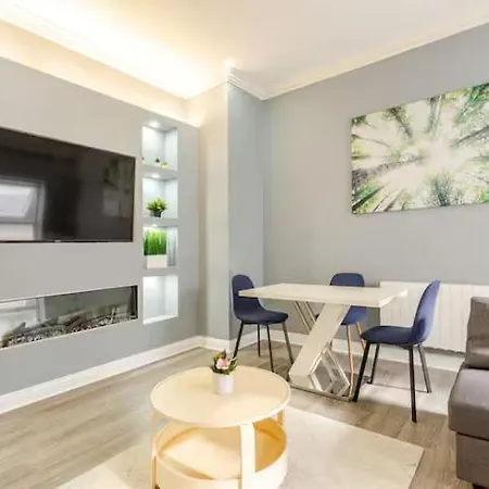 Apartment Location! Modern In Heart Of City! Dublin