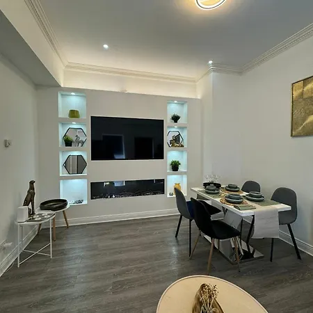 Modern City Centre Apt Close To All Attractions