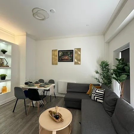 Apartment Location! Modern In Heart Of City!