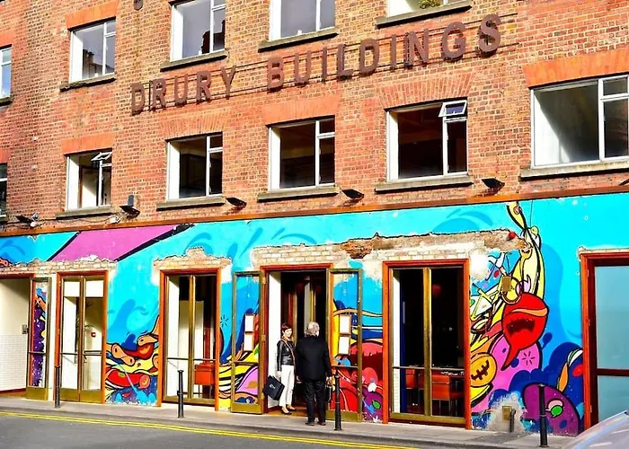 Apartman Location! Modern In Heart Of City!